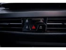 Volkswagen Golf thumbnail 30