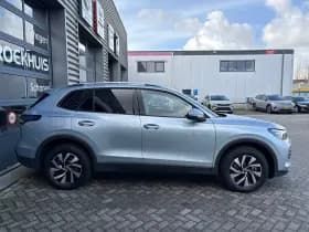 Volkswagen Tiguan thumbnail 5