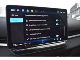 Volkswagen T-Roc thumbnail 31