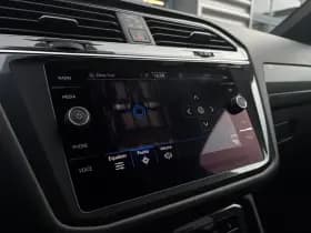Volkswagen Tiguan thumbnail 32