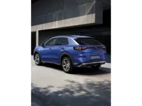 Volkswagen T-Roc thumbnail 3
