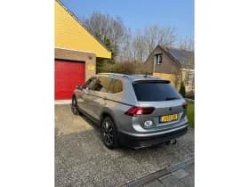 Volkswagen Tiguan thumbnail 2
