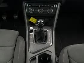 Volkswagen Tiguan thumbnail 18