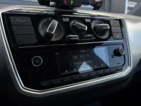 Volkswagen Up! thumbnail 22