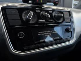 Volkswagen Up! thumbnail 24