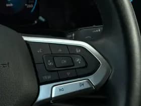 Volkswagen Golf thumbnail 14
