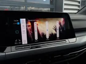 Volkswagen Golf thumbnail 35