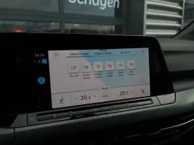 Volkswagen Golf thumbnail 41