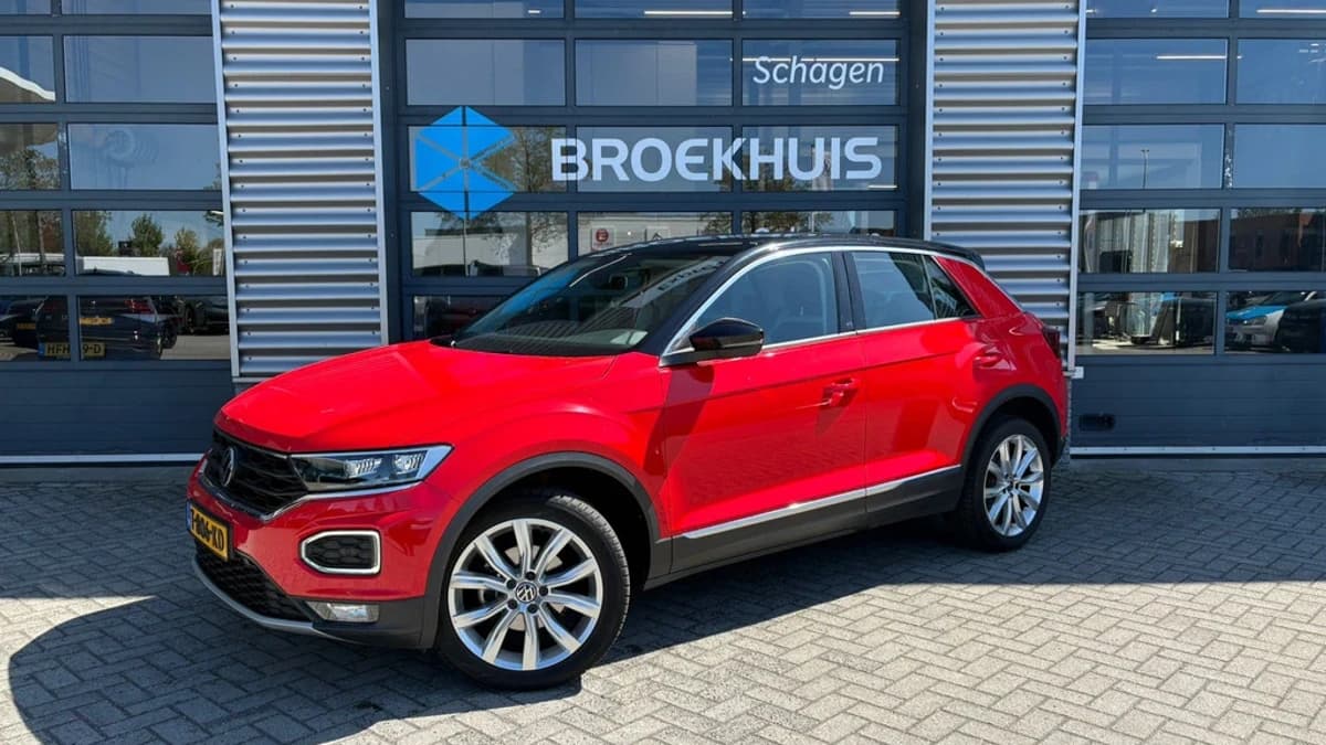 Volkswagen T-Roc — foto 1