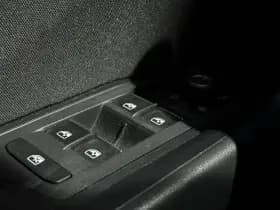 Volkswagen T-Roc thumbnail 18