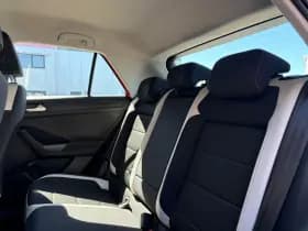 Volkswagen T-Roc thumbnail 36
