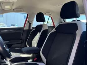 Volkswagen T-Roc thumbnail 10