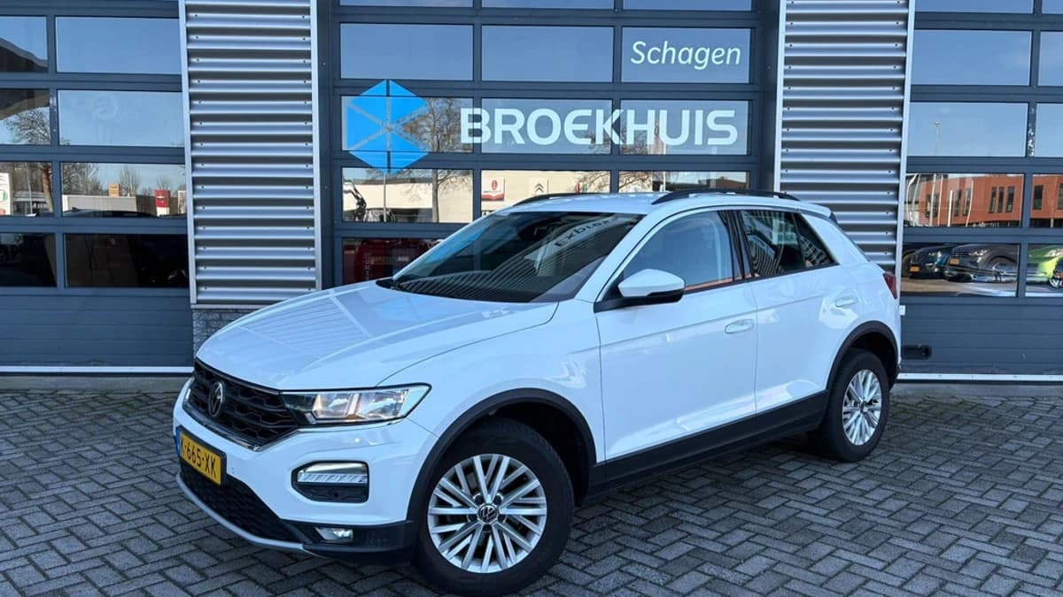 Volkswagen T-Roc — foto 1
