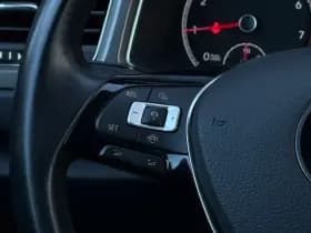 Volkswagen T-Roc thumbnail 14