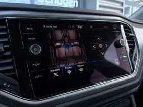 Volkswagen T-Roc thumbnail 30