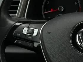 Volkswagen T-Roc thumbnail 14