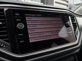 Volkswagen T-Roc thumbnail 19