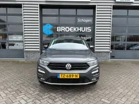 Volkswagen T-Roc thumbnail 3