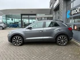 Volkswagen T-Roc thumbnail 6