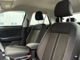 Volkswagen T-Roc thumbnail 10