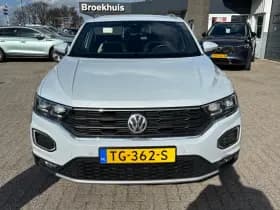 Volkswagen T-Roc thumbnail 4
