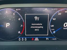 Volkswagen T-Roc thumbnail 9