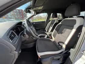 Volkswagen T-Roc thumbnail 10
