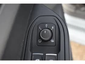 Volkswagen Golf thumbnail 12