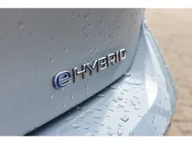 Volkswagen Golf thumbnail 36
