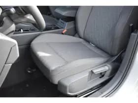 Volkswagen Golf thumbnail 8