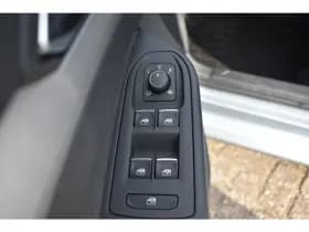 Volkswagen Golf thumbnail 9