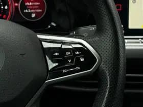 Volkswagen Golf thumbnail 15