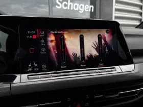 Volkswagen Golf thumbnail 40