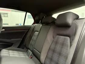 Volkswagen Golf thumbnail 41