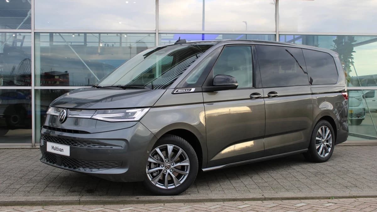 Volkswagen Multivan — foto 1