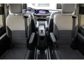 Volkswagen Multivan thumbnail 16