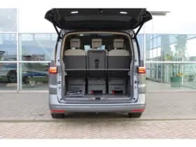 Volkswagen Multivan thumbnail 10