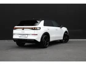 Volkswagen T-Roc thumbnail 2