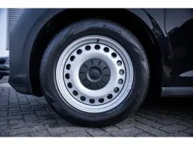 Volkswagen ID.Buzz Cargo thumbnail 9