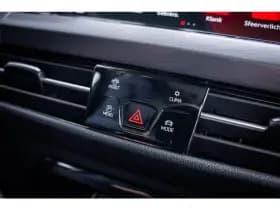Volkswagen Golf thumbnail 27