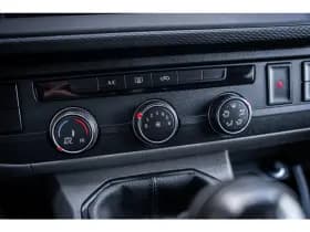 Volkswagen Transporter thumbnail 10