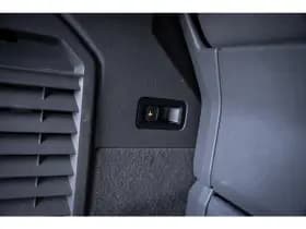 Volkswagen Multivan thumbnail 11