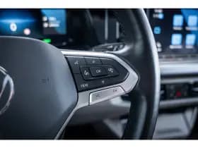Volkswagen Multivan thumbnail 23