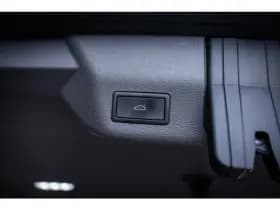 Volkswagen Multivan thumbnail 10