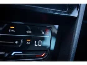 Volkswagen Passat thumbnail 28