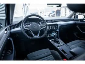 Volkswagen Passat thumbnail 32