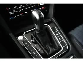 Volkswagen Passat thumbnail 32
