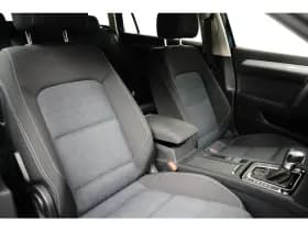 Volkswagen Passat thumbnail 6