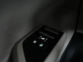Volvo EX90 thumbnail 21