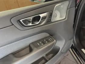 Volvo XC60 thumbnail 9